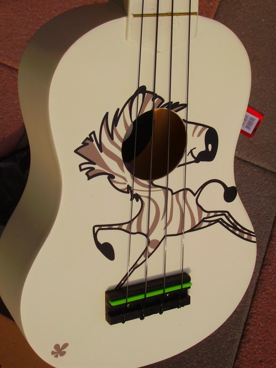 Strumenti musicali: Ukulele STAGG mit Etui (in 2 Varianten) – Nuovo (secondo la descrizione) da Wöschnau venduto da Musikhaus-Luethy5012