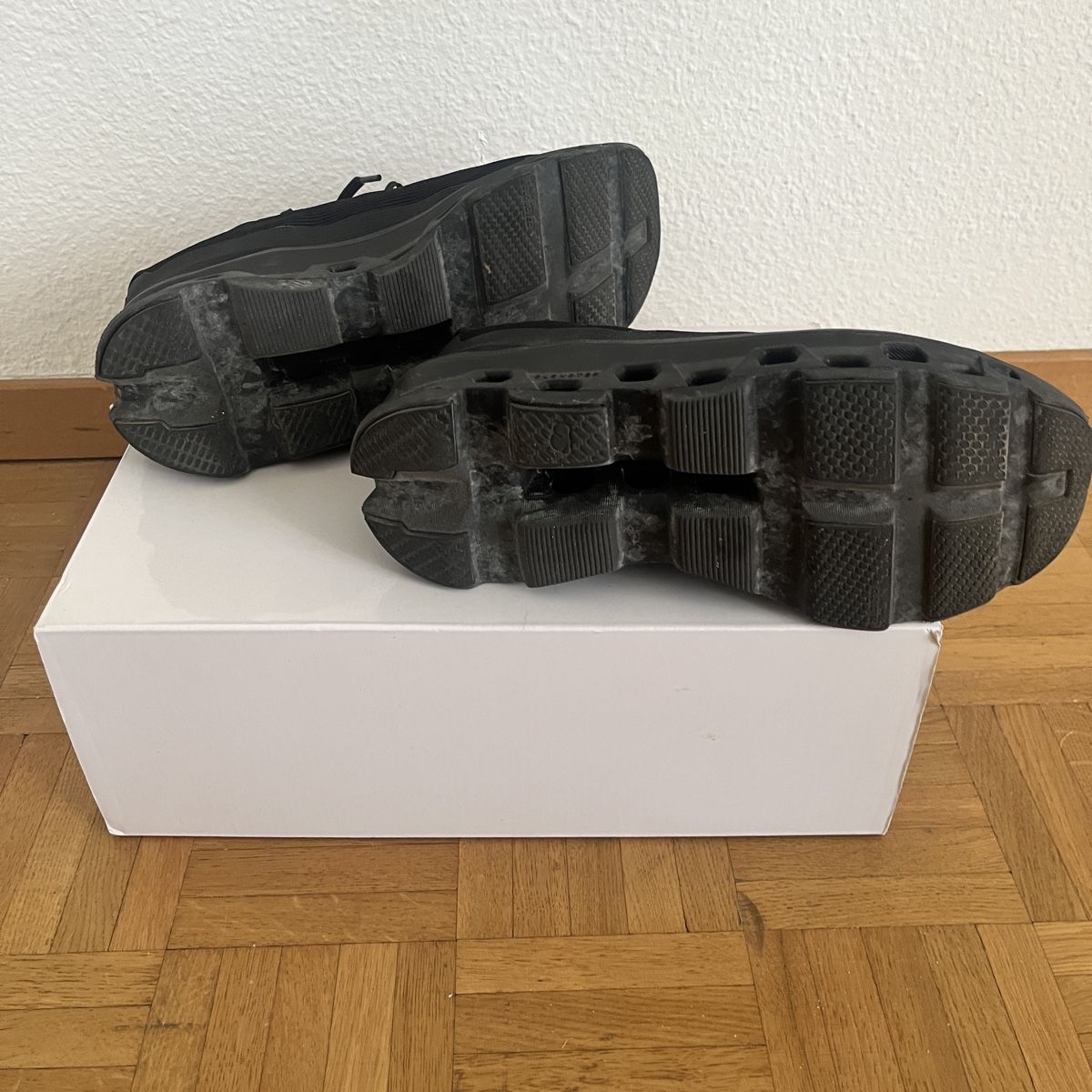 On Damenschuhe: On Cloudmonster Void EU 41 Black/Black – Great Condition – Gebraucht aus Zürich von sht_xr2y 2