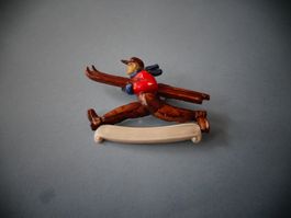 Alter Anstecker Skifahrer