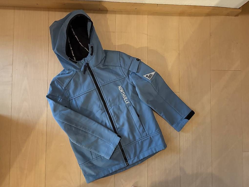 Giacche & Cappotti: Softshell Jacke 134 – Usato da Domat/Ems venduto da lavendel22