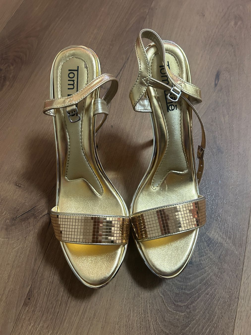 Damenschuhe: Stiletto Sandale Gold Gr 39 Neu – Neu und originalverpackt aus Regensdorf von Spyke55 2