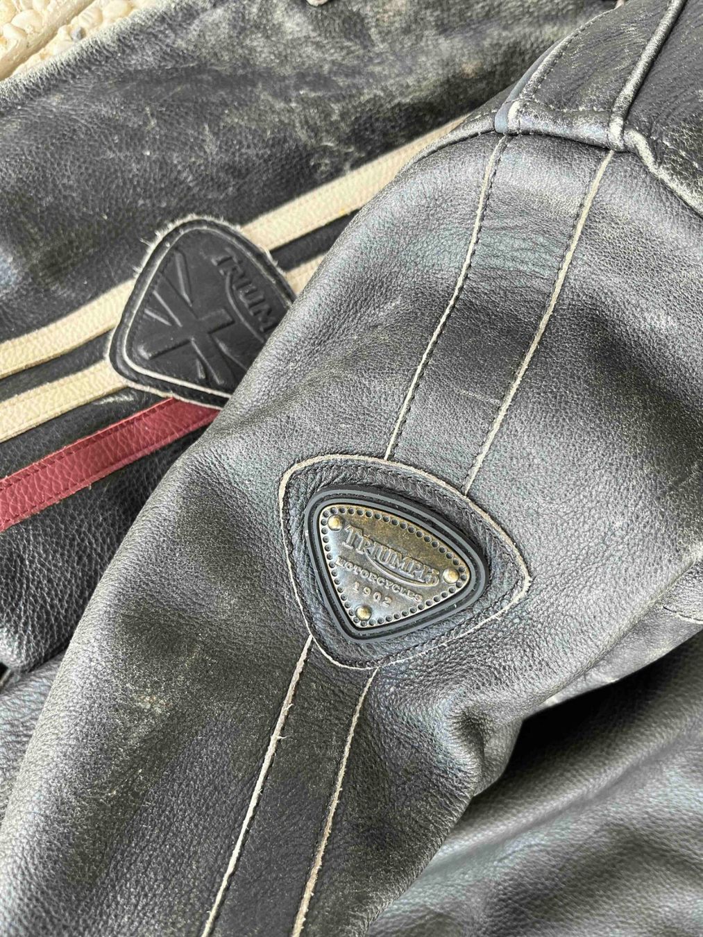 Triumph Giacche: Veste moto Triumph - vintage look – Usato da Gland venduto da L-Albatros 2