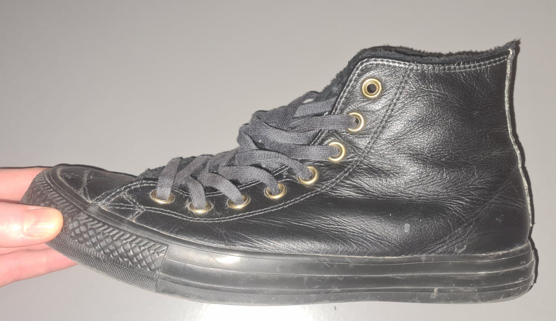 Converse Scarpe da uomo: Converse Leder Hightop Gr. 40 schwarz gold – Usato da Glattpark(Opfikon) venduto da ejo_m8fr 2