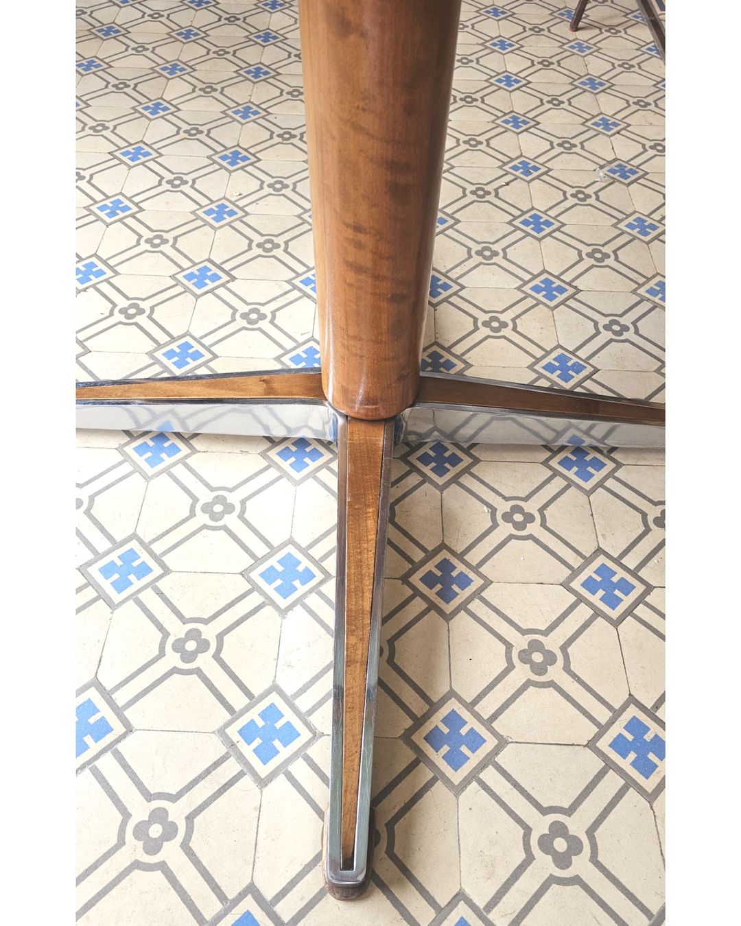 Tavoli: Table ronde formica année 60/70 – Usato da La Chaux-de-Fonds venduto da Saanna 2