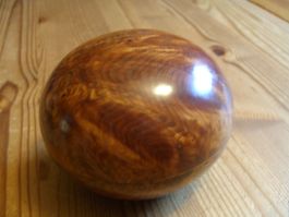 handgefertigte, gedrechselte Dose a.Thuja-Wurzelholz Marokko