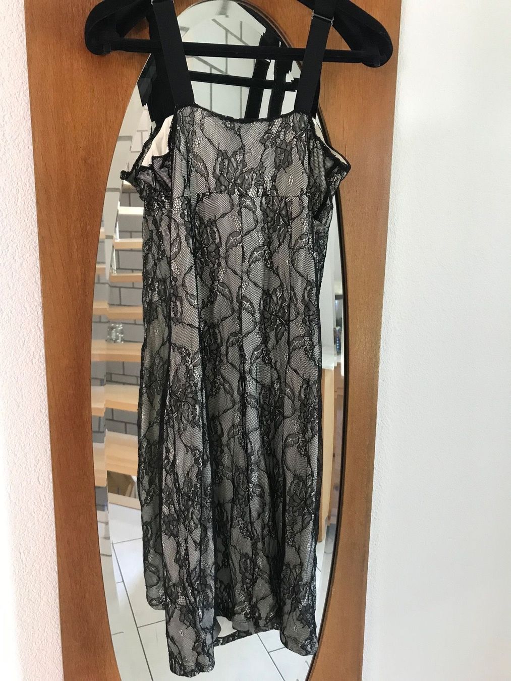 Vestiti: Guess Kleid – Usato da Ueberstorf venduto da ojas23 1