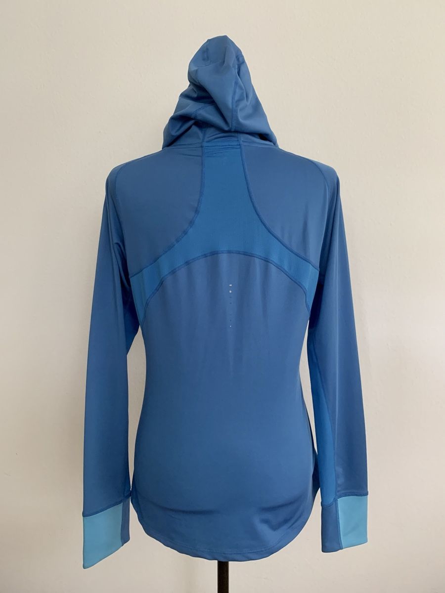 Asics Pullover & Sweatshirts: Damen Sport Langarmshirt ASICS – Gebraucht aus Zürich von Nika017 1