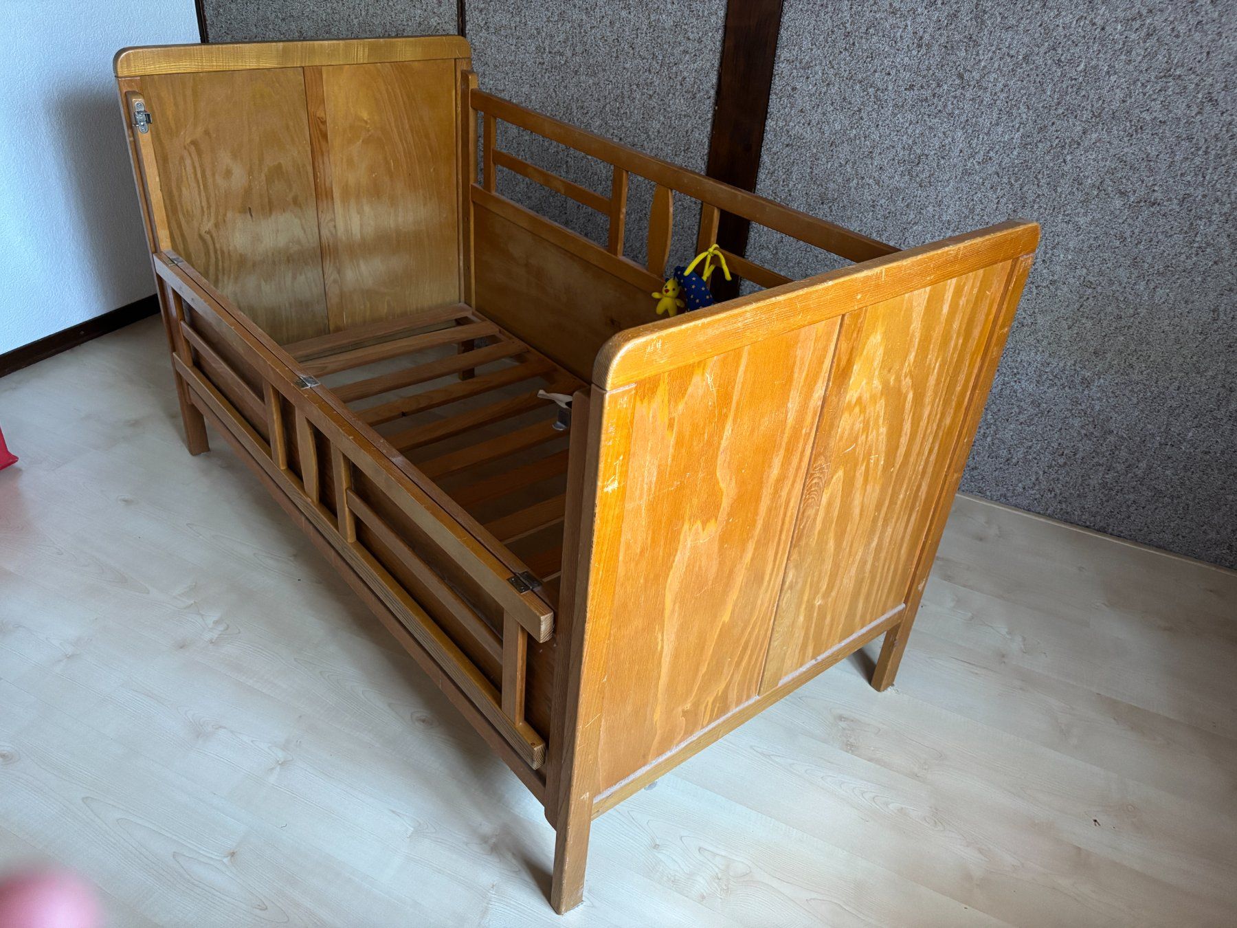 Lits: Kinderbett aus Holz – D'occasion à Gretzenbach par JBTG 2