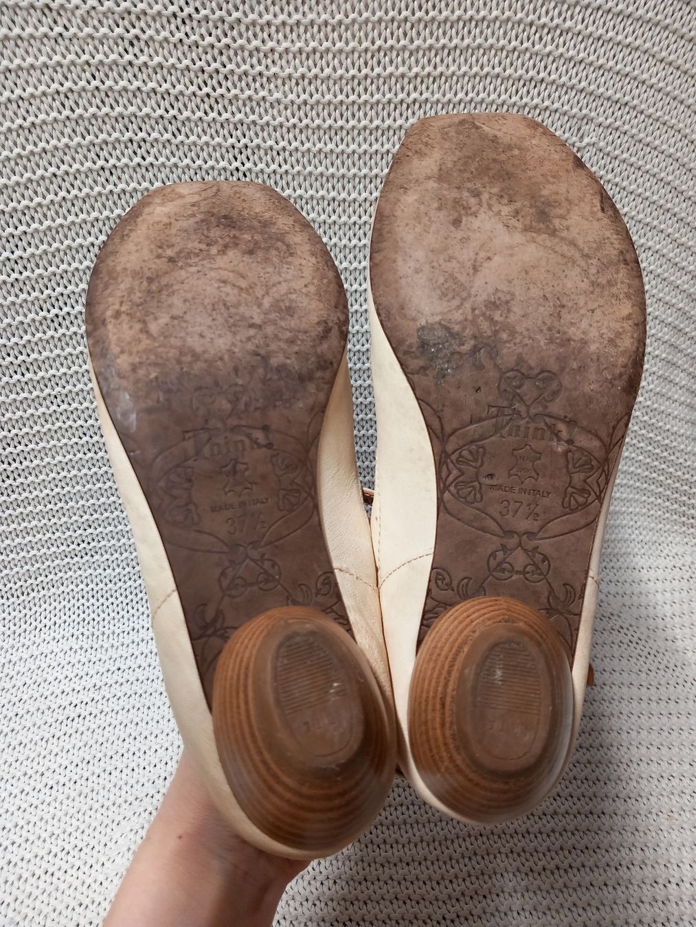 Think Scarpe da donna: Think! Sandalen Echtleder Gr. 37.5 helles creme – Usato da Gwatt (Thun) venduto da umwelt-brocki 5