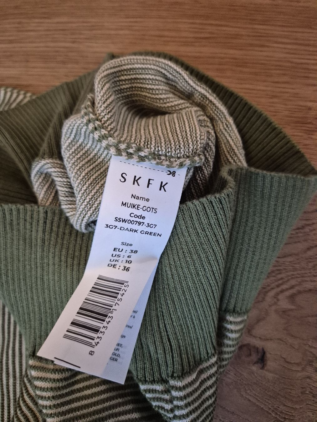 Pullover & Sweatshirts: SKFK pull shortarm Gr.38 grun – Gebraucht aus Ostermundigen von Louhdezd 2