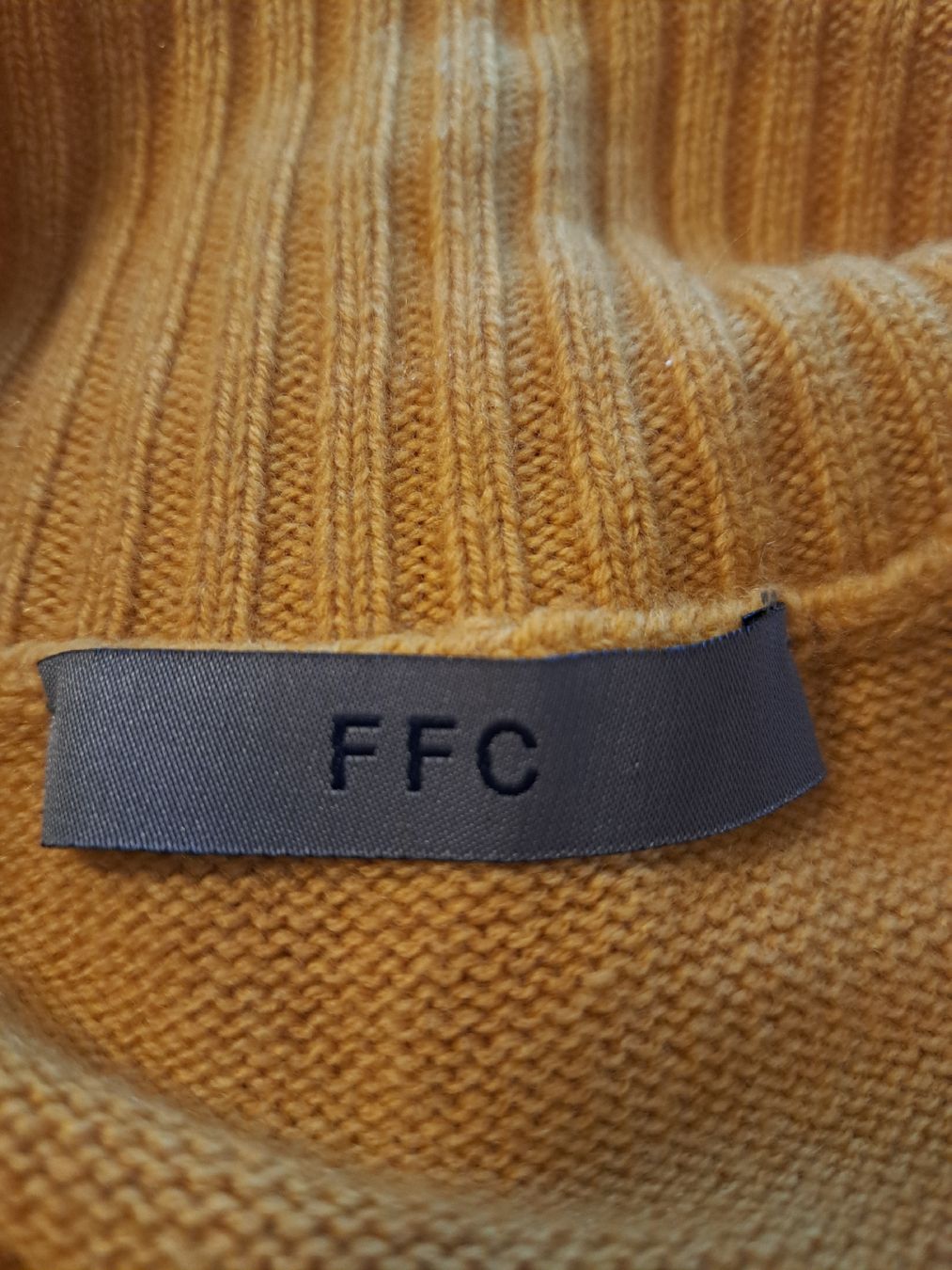 Gonne: FFC Rock Strick – Usato da Thalwil venduto da sternenstaub369 3