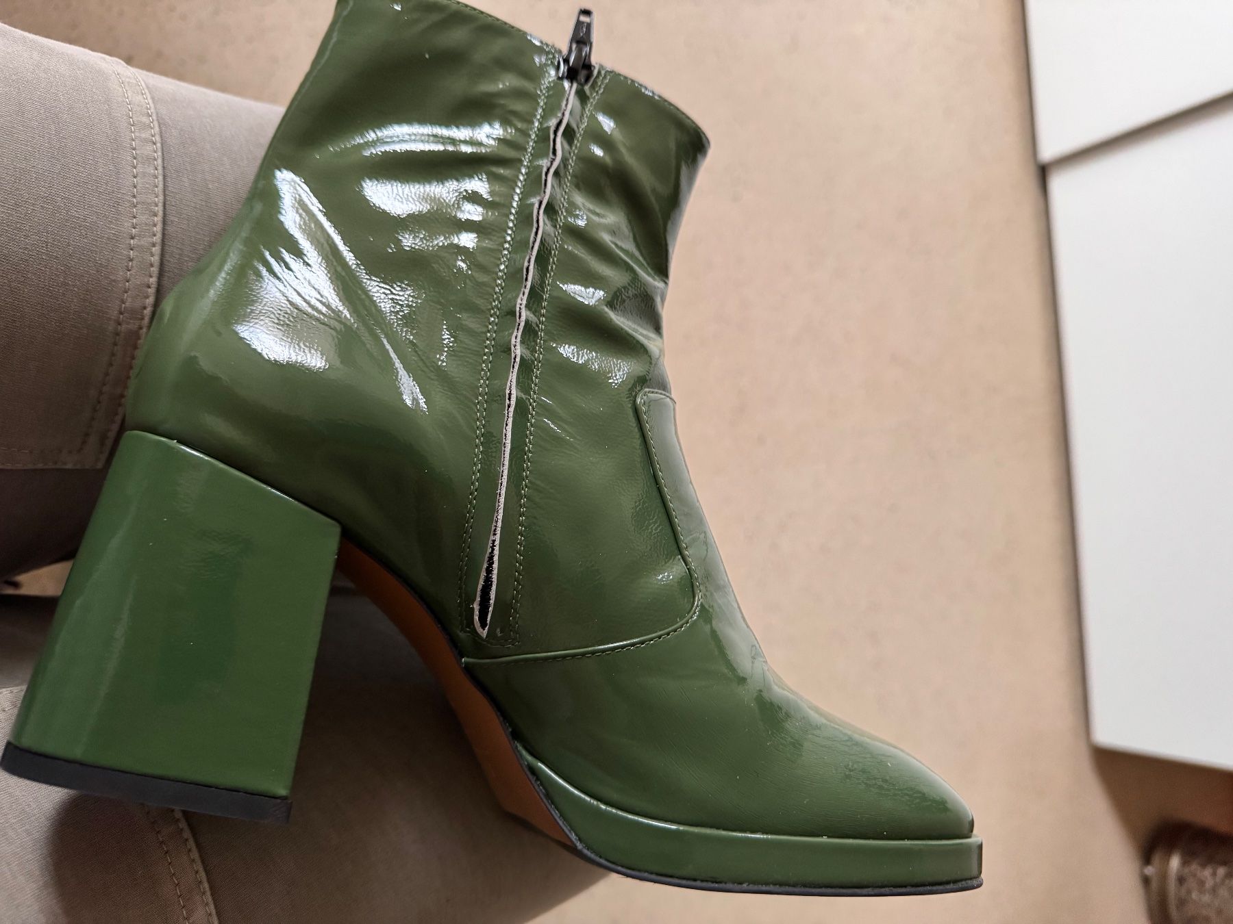Damenschuhe: Moderne Stiefeletten – Neu (gemäss Beschreibung) aus Uerkheim von erdf 4