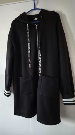 Manteau sweat à capuche noir "Love" - Idéal mi-saison!