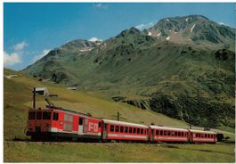 Furka-Oberalp-Bahn mit Rossbodenstock
