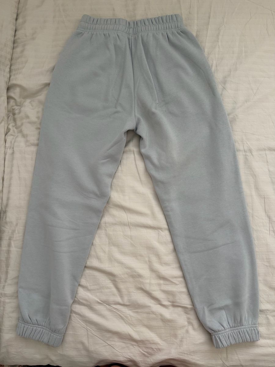 Pantalons: Grey Sweatpants – D'occasion à Möhlin par Diljan 1