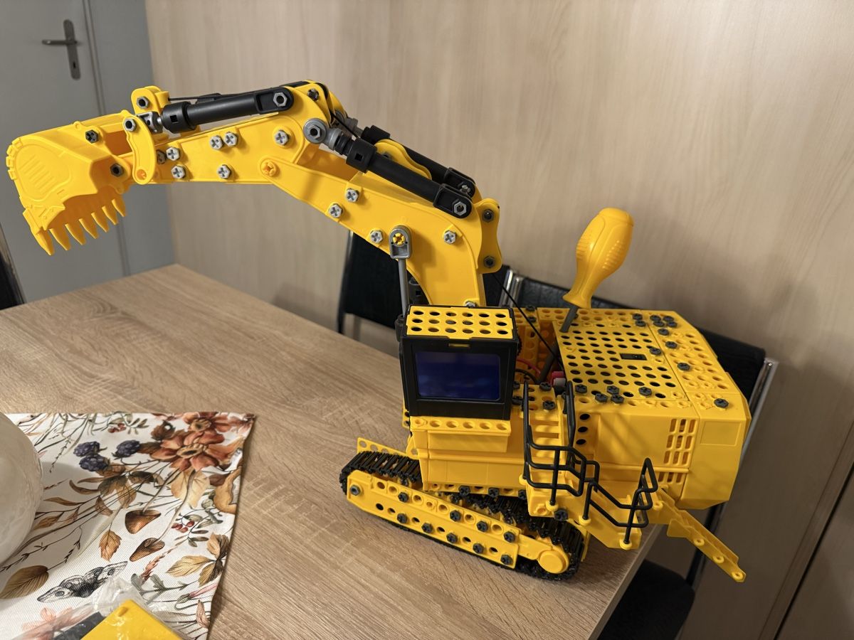 Caterpillar Excavateurs: CAT Bagger – D'occasion à Steffisburg par LaTina21
