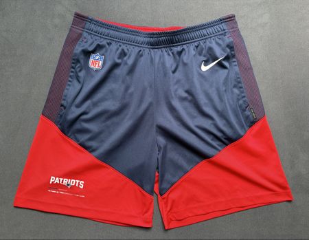 🏈 Sporthose-NIKE NFL New England Patriots Shorts – Gr. M