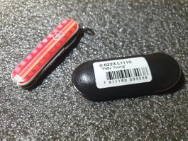 Victorinox Classic Edition 2011 Patty Young Sackmesser