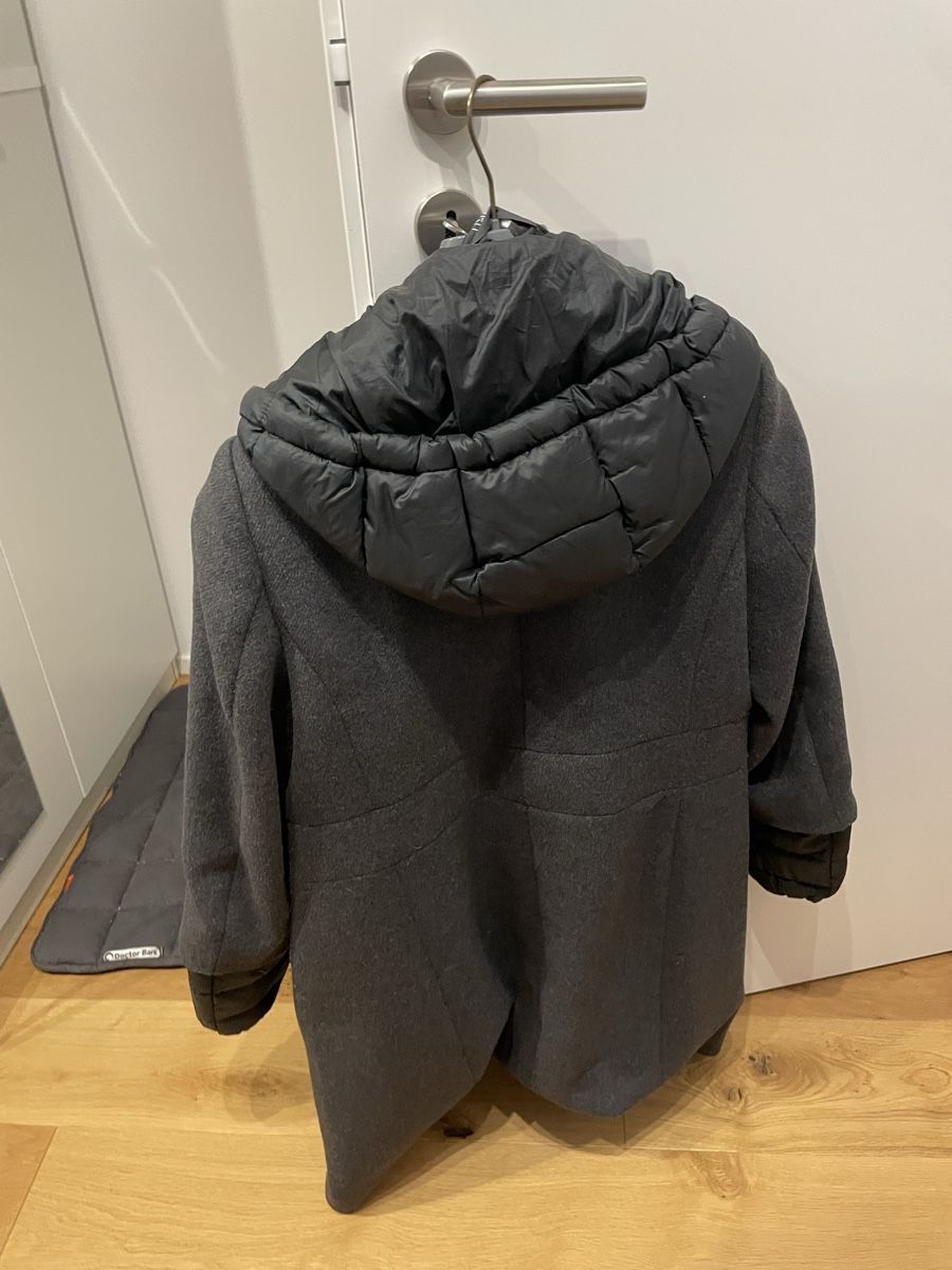 Esprit Cappotti: Mantel von Esprit, Grösse L, Grau, mit Kapuze – Usato da Aristau venduto da cherry-berry 2