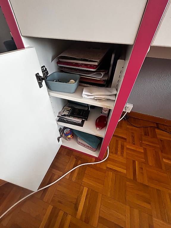 Ikea Scrivanie: bureau enfant/ado – Usato da Geneva venduto da nih_rl6k 3