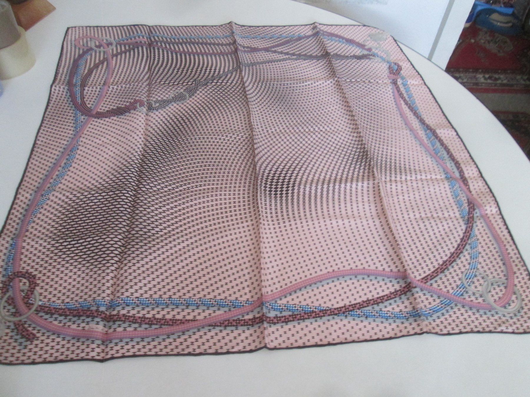 Hermès Foulards & écharpes: Hermès-Schal, Cheval, neu, 100% Seide – Neuf (Voir description) à Sementina par babucia