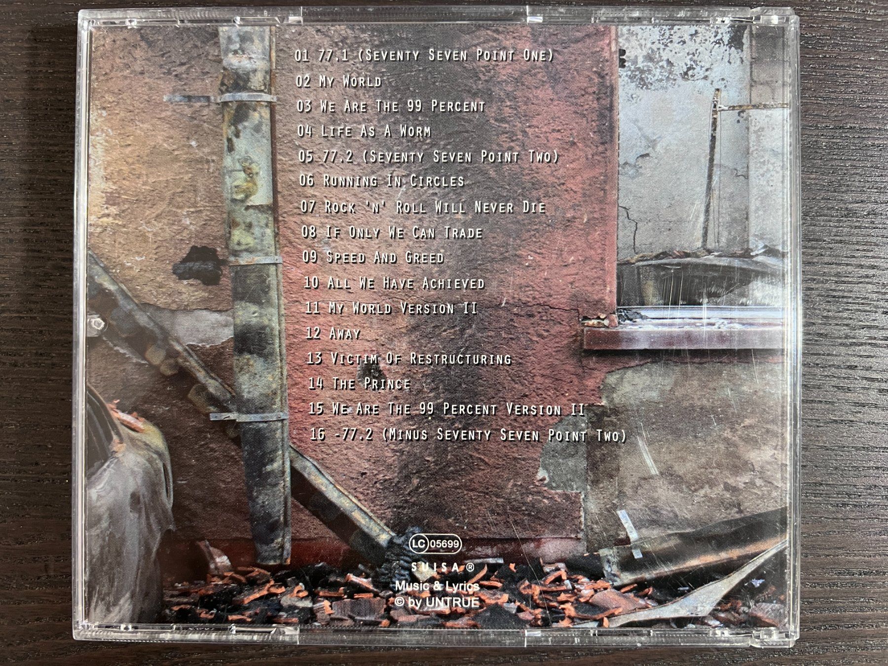 CD: Untrue - My World – Usato da Zürich venduto da MusikFreunde 1