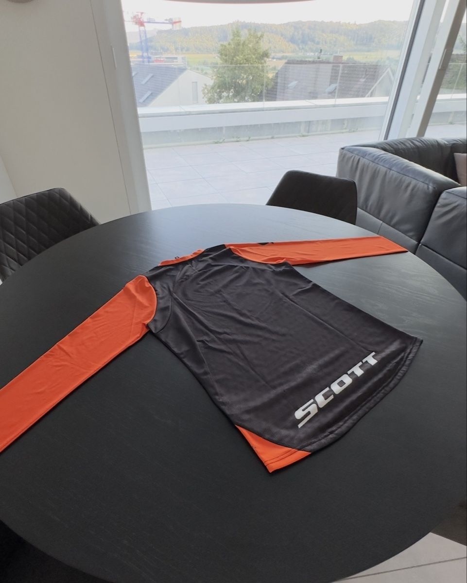 Scott Leibchen & Hosen: SCOTT Trail Vertic - noir/orange exotique - M – Gebraucht aus Lengnau BE von Dali. 5
