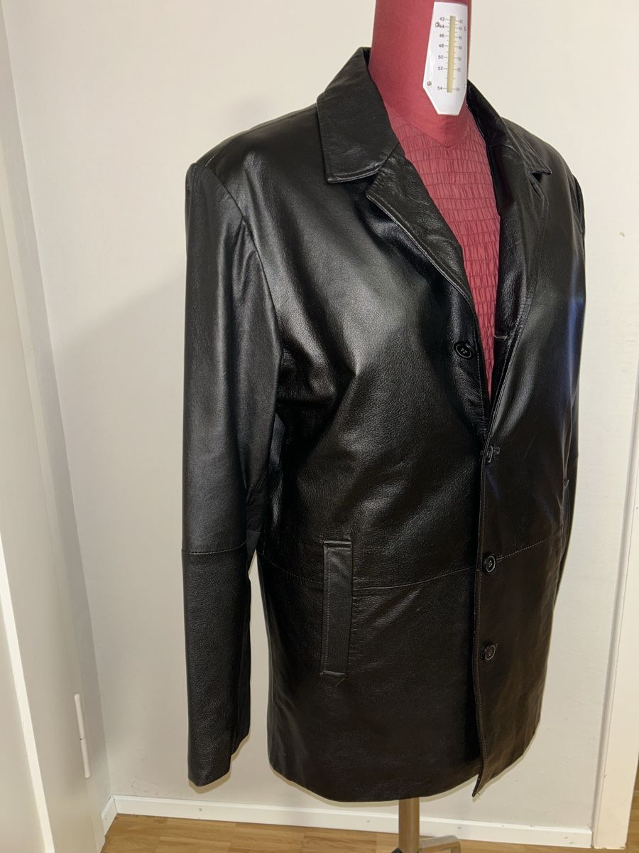 Cappotti: Herren Ledermantel Echtleder Gr. M / passt eher XL – Usato da Nebikon venduto da icon.vintage 1