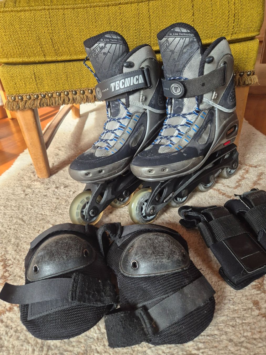 Pattini in linea & Pattini a rotelle: Inline Skates - Tecnica - Grösse 39.5 - inkl. Schoner – Usato da Buchs SG venduto da MStBu 1