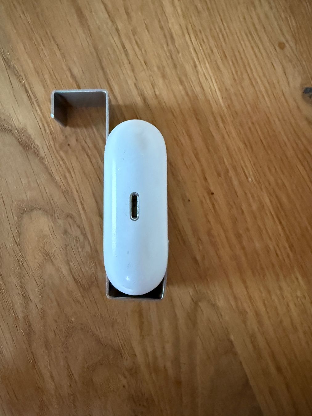 Apple Cuffie: APPLE AirPods Pro 1 Charging Case – Usato da Lausanne venduto da Nine1982 8