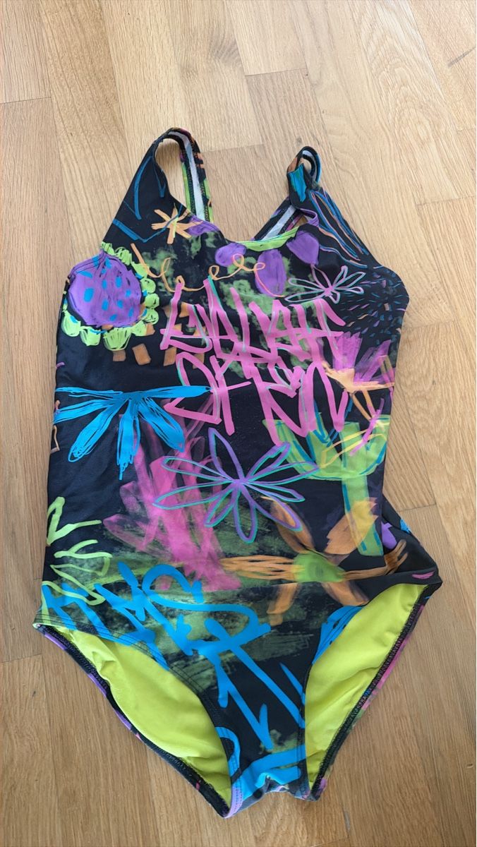 Next Costumi da bagno & Bikini: Badeanzug bunt gemustert gebrauchter Zustand – Usato da Schlieren venduto da Gizmo8952