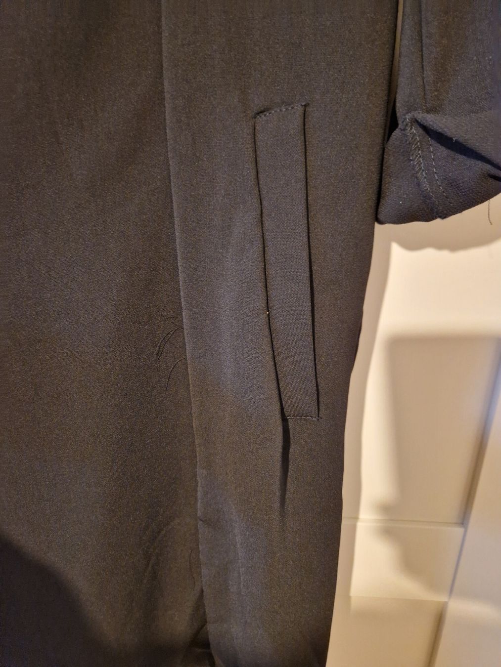 Altro in Moda donna: Schwarzes Cape Gr. 34 – Usato da Benken venduto da Carmen_9 1