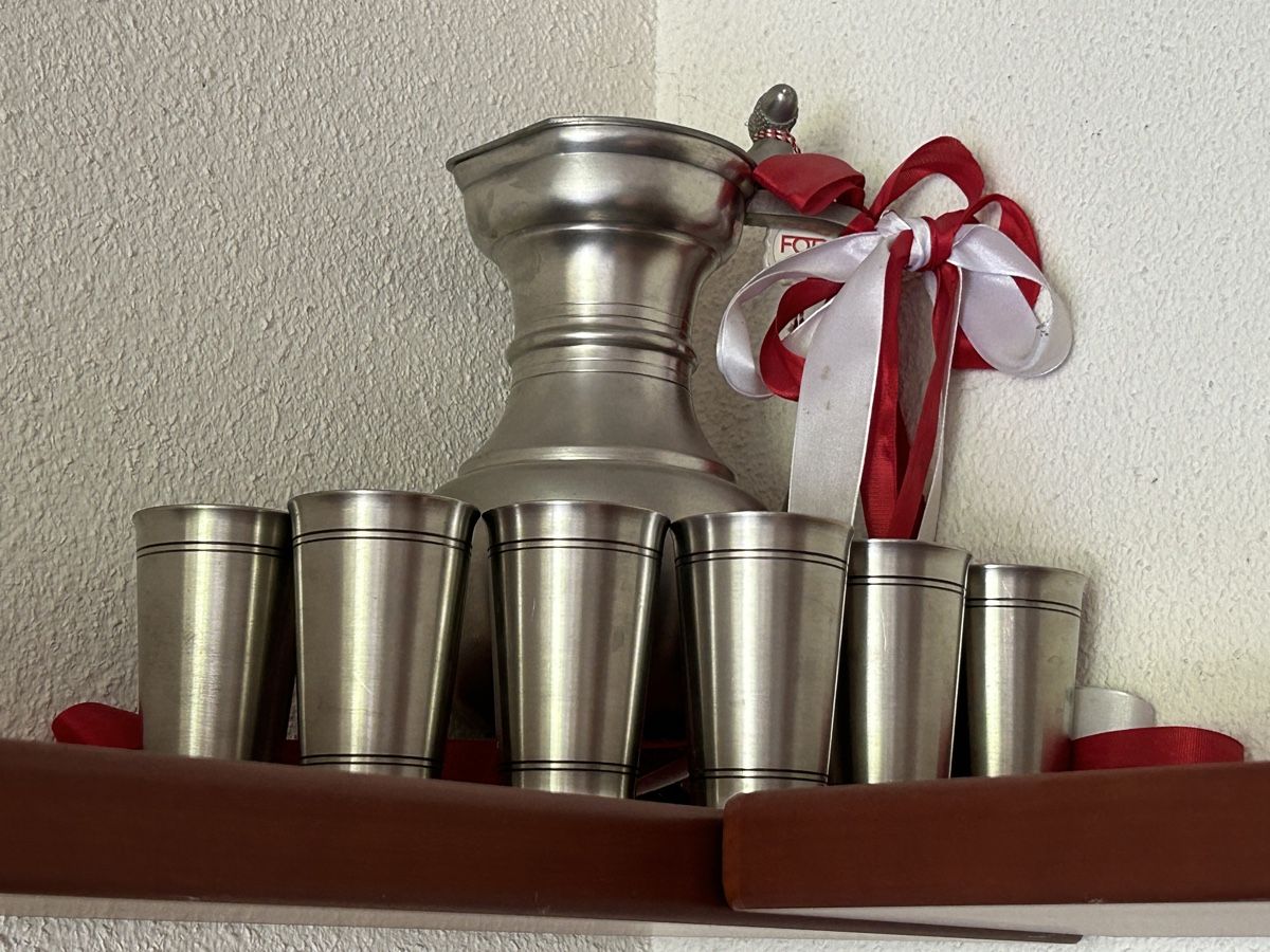 Services de table: Zinnkanne mit Bechern – Neuf (Voir description) à Rheinfelden par chr_v8gd