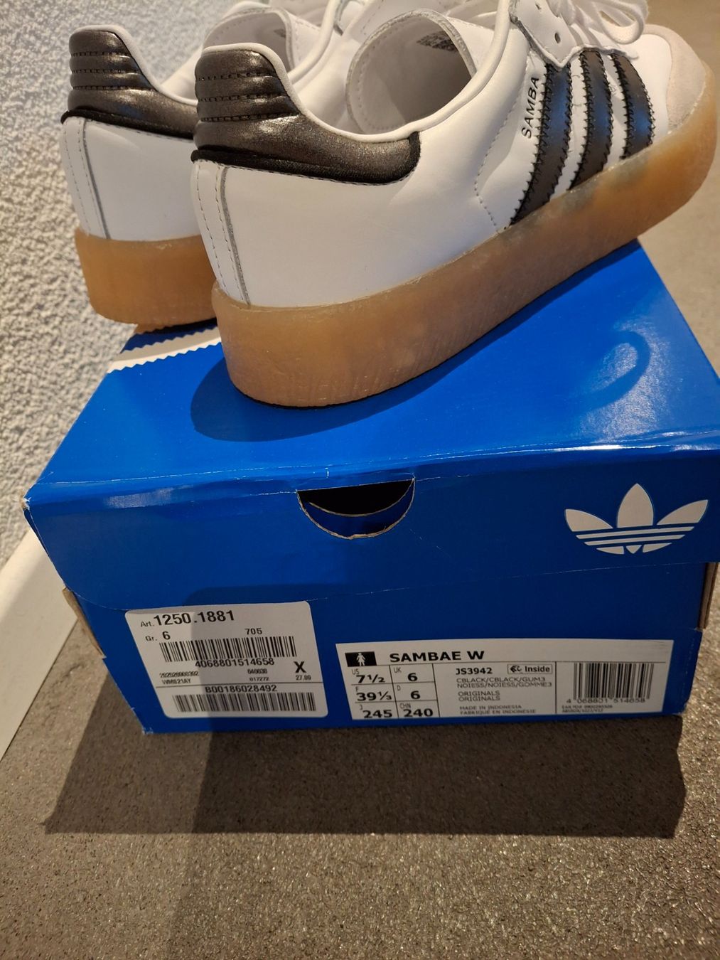 Adidas Damenschuhe: Adidas SAMBA 39 Top Zustand Sneaker – Gebraucht aus Widnau von Ms_Lefthand 2