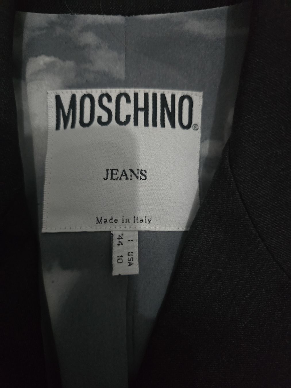 Moschino Giacche: Moschino Jeans Blazer, Size 44, Black, Cloud Print Lining – Usato da Mont-sur-Lausanne venduto da Didinho 2