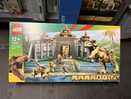 LEGO Jurassic Park 76961 Visitor Centre T. rex & Raptor Atta