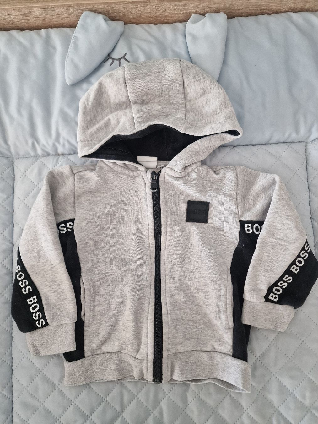 Hugo Boss Kleiderpakete & -sets: Ensemble Hugo Boss Bébé Garçon 18 mois - comme neuf! – Gebraucht aus Vétroz von elo_7srz 1