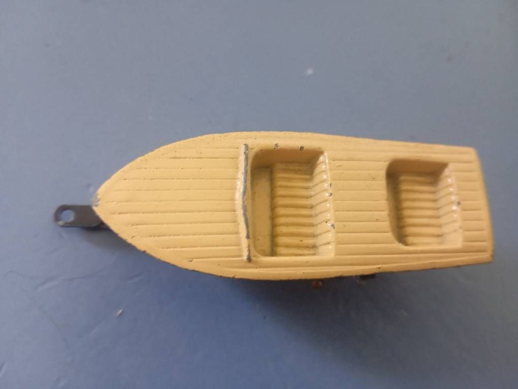 Matchbox Modellini d'auto: Matchbox Schiff und Anhänger – Usato da Basel venduto da Petergunn 2