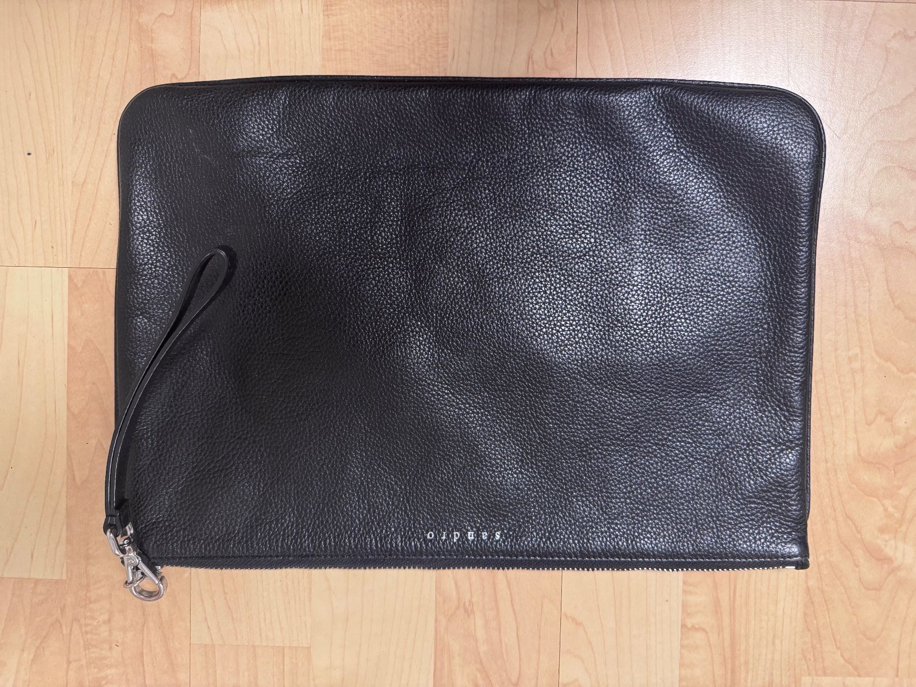 Sandro Valigie & Borse: Schwarze Leder Clutch - Sandro Paris – Usato da Tenniken venduto da chr_s9rk