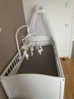 Babybett mit viel Zubehör