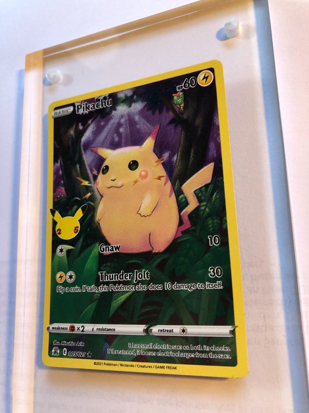 Cartes à collectionner: Pikachu Celebrations - MINT - ab. 1- – D'occasion à Giubiasco par dan_pr8b 2