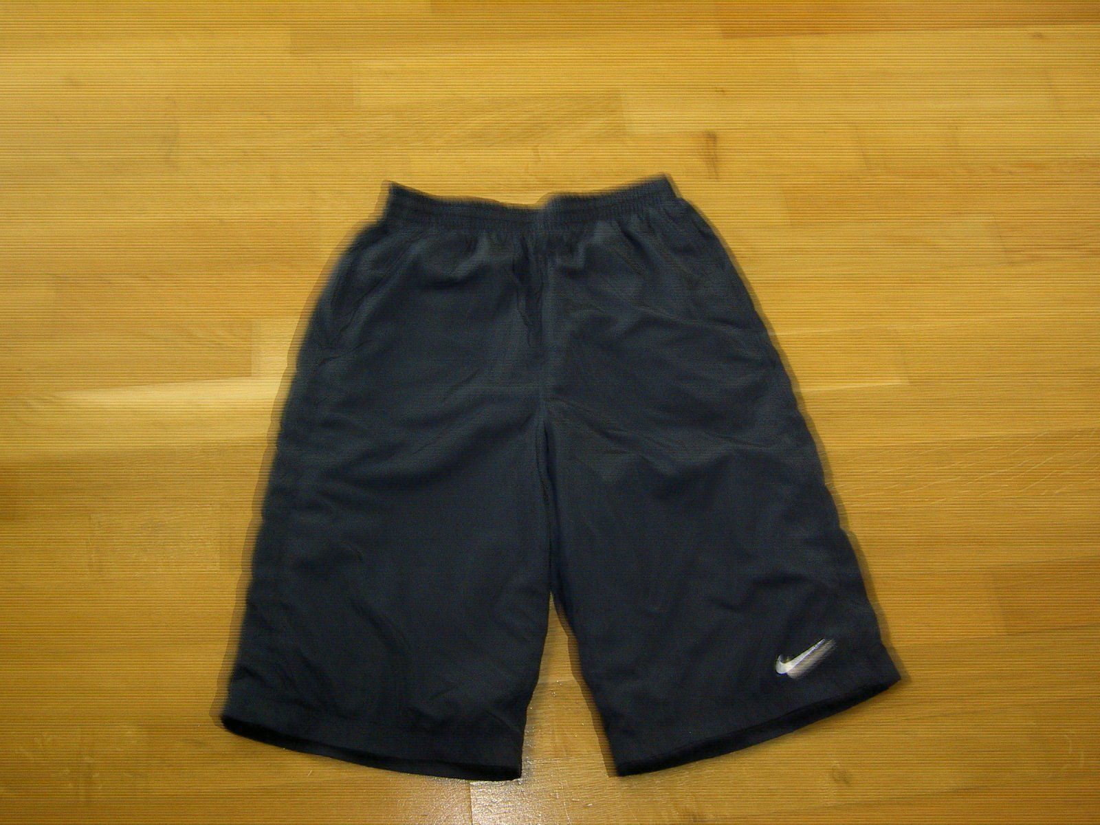 Nike Pantalons: Shorts Nike gr.128-140 – Neuf (Voir description) à Bettlach par Tradenet100