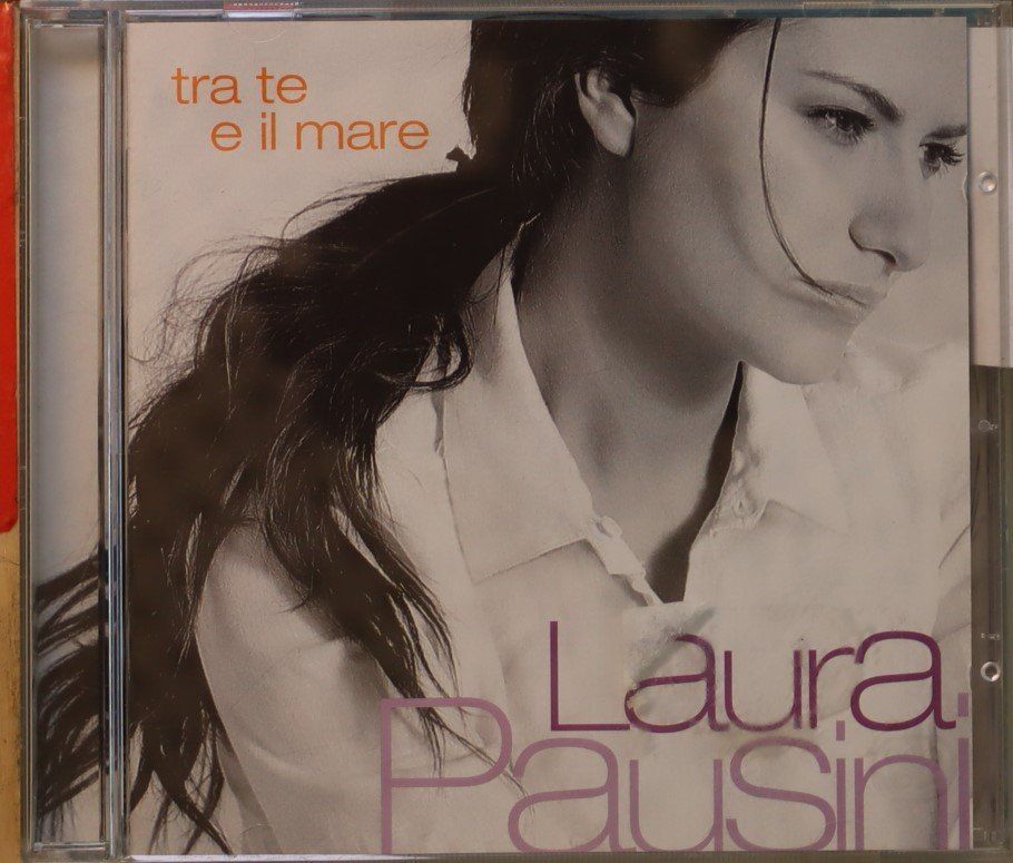 CD: Laura Pausini – Tra Te E Il Mare – Usato da Luzern venduto da CONTENTI