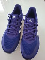 Paire de chaussures de course Adidas bleu/vilet