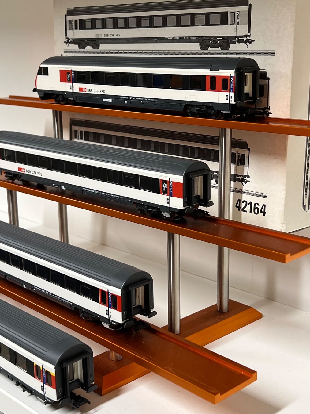 Märklin Modellini di ferrovie: Märklin 42164 SBB InterCity-Design – Nuovo (secondo la descrizione) da Neuenhof venduto da ludovicco 3