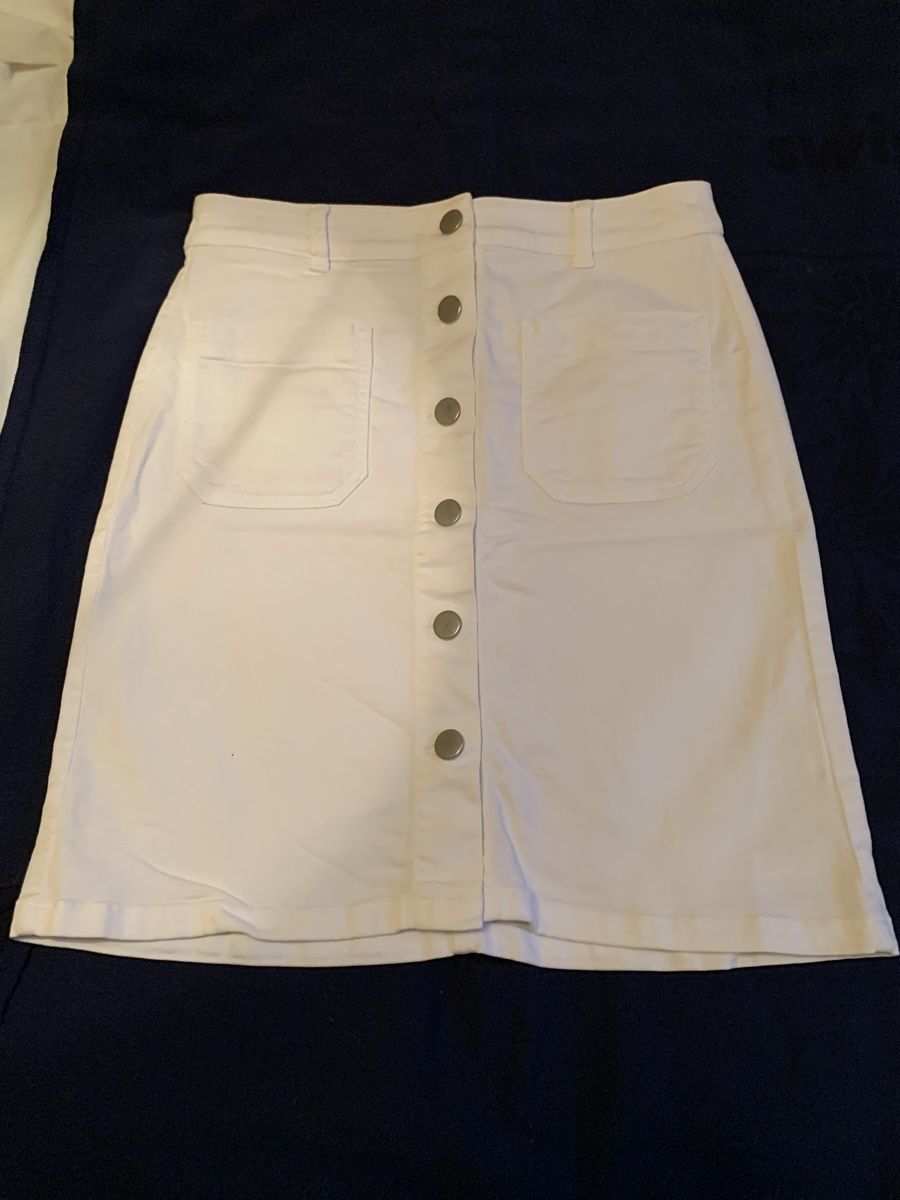 Caroll Gonne: Jupe blanche, boutons, taille 36 – Usato da lausanne venduto da Tigre4