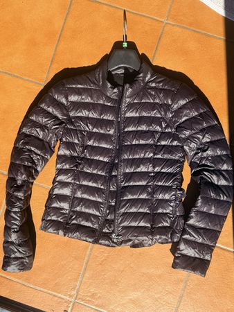 Piumino Patrizia Pepe nero con balze taglia 42 usato