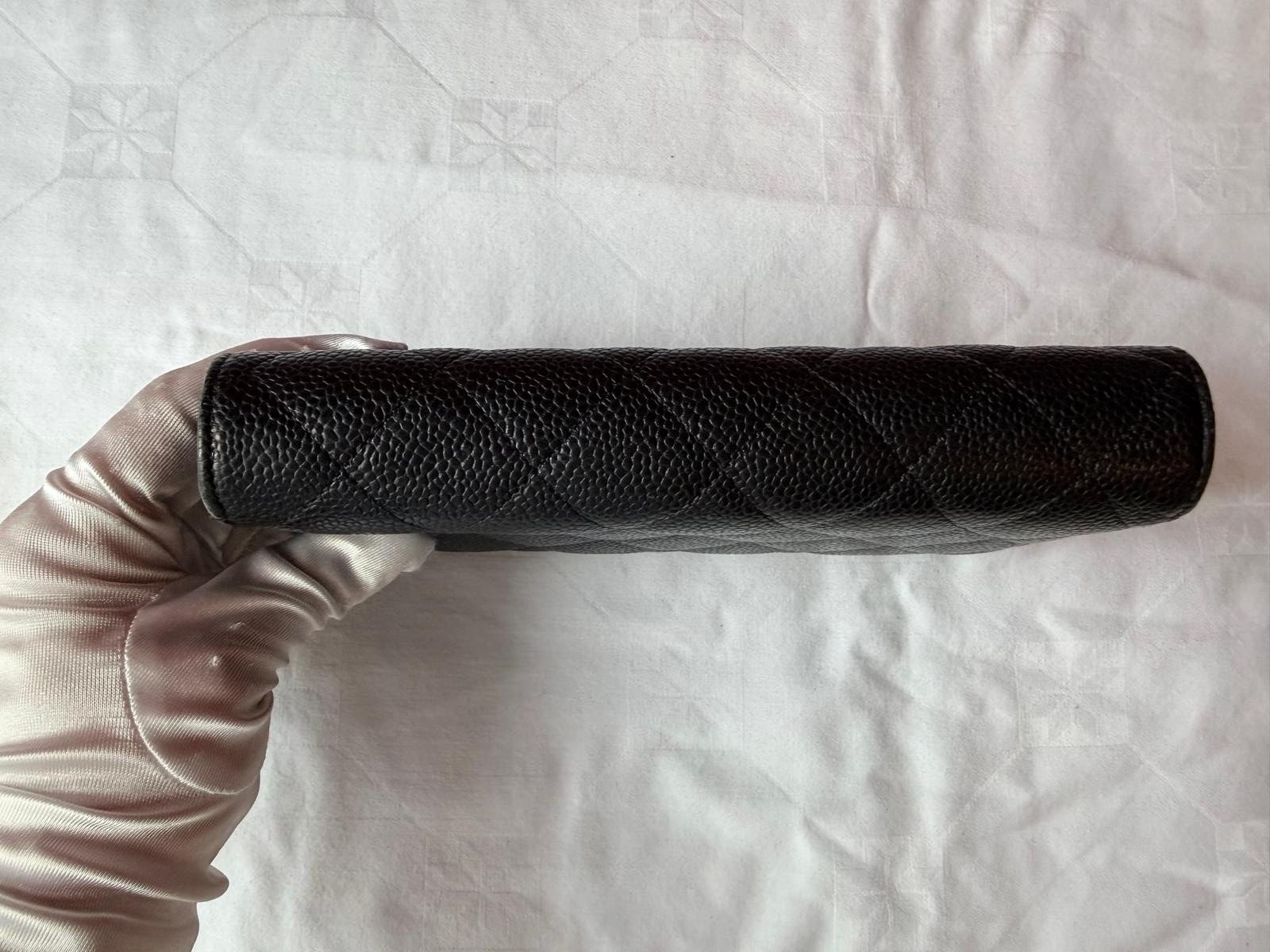 Chanel Portefeuilles: Chanel Portmonee, Kaviarleder mit silberner Hardware – D'occasion à Oberarth par SSS. 9