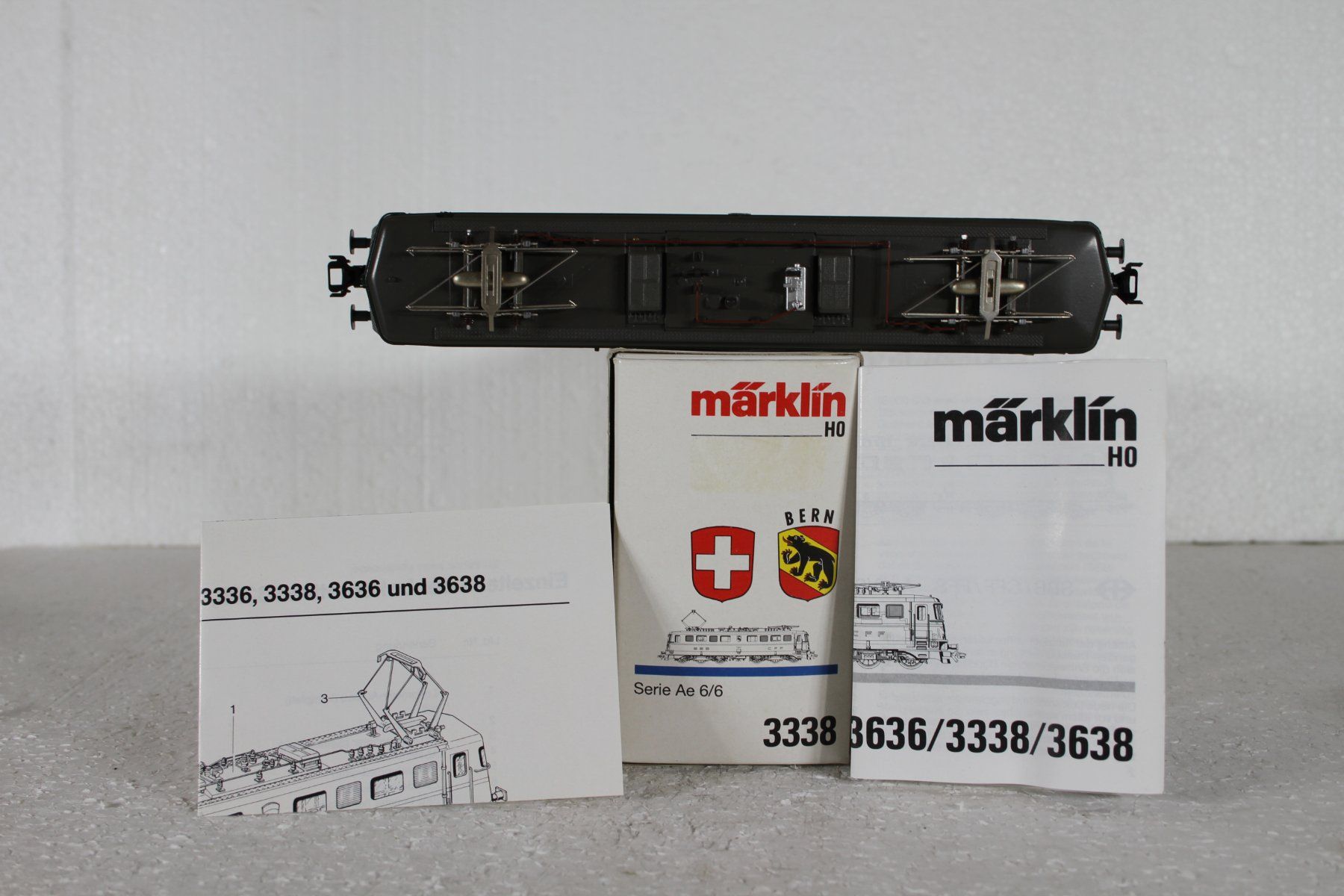 Märklin Modelleisenbahnen: Märklin 3338 SBB Ae 6/6 Bern analog – Neu (gemäss Beschreibung) aus Triesen von gleis8 6