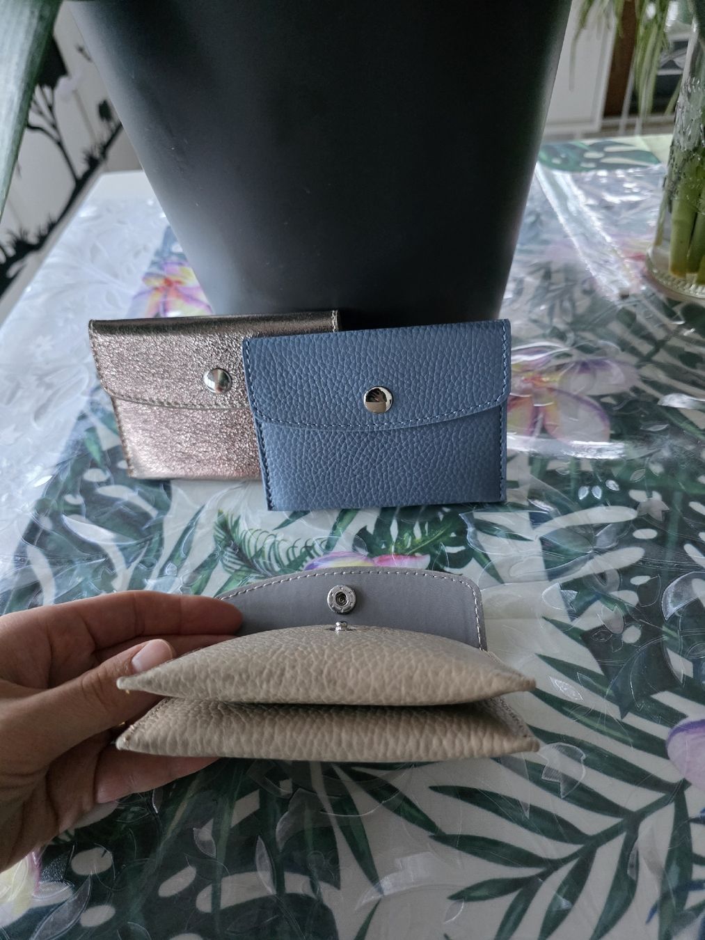 Autres vêtements & accessoires: Kartenetui aus authentischem Rindsleder Hellbeige – Neuf avec emballage d'origine à Romoos par Jewelrylover 3